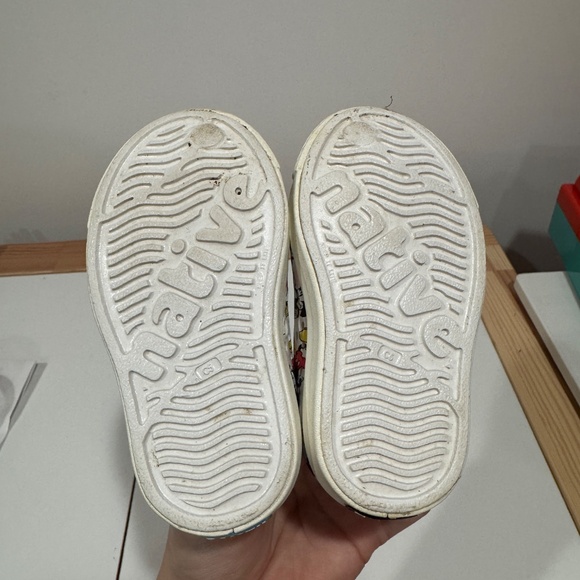 Native Shoes x Disney toddler shoe - Picture 4 of 6